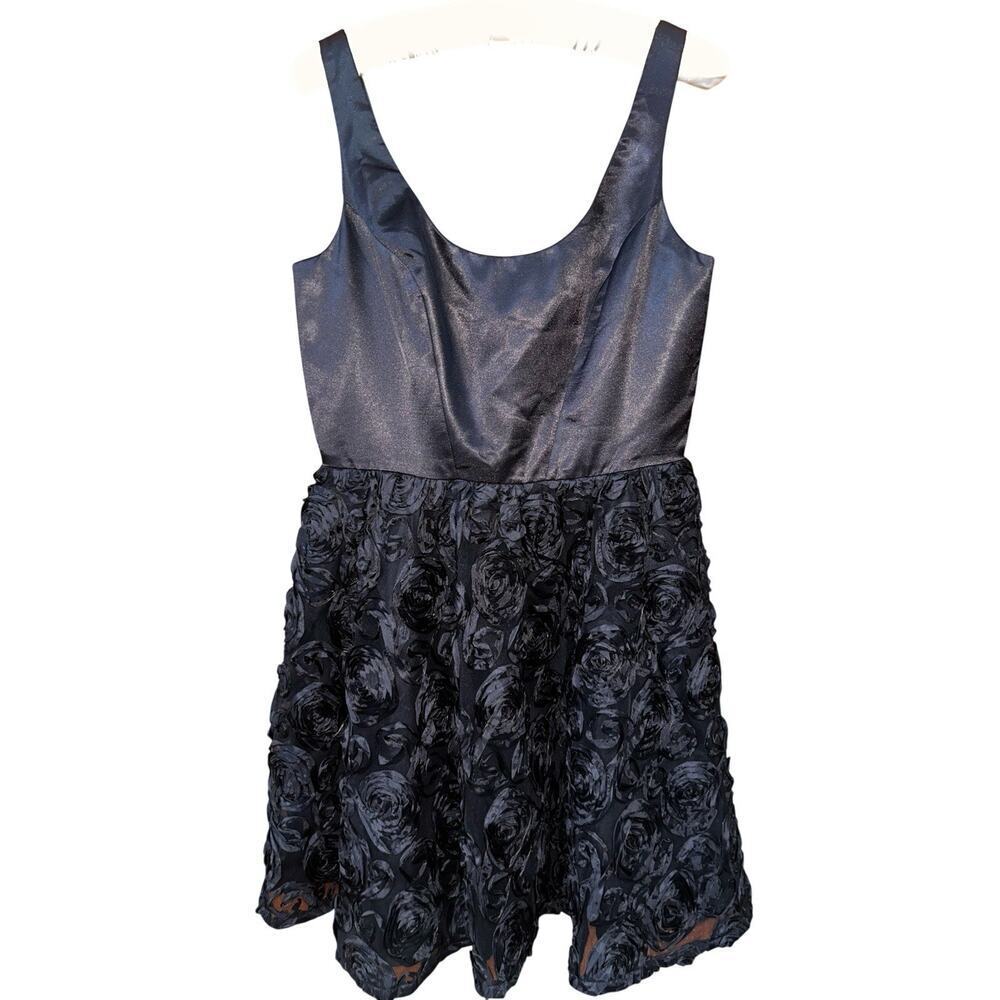 Adrianna Papell Women’s Boutique Black Rose Petal Cocktail Fit Flare Dress Sz. 8